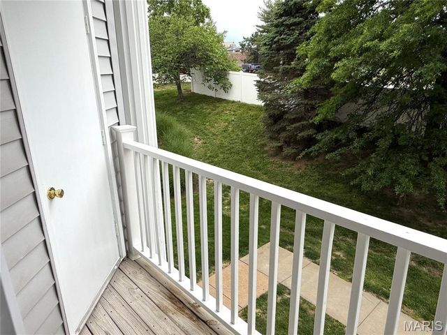 12415 Somerset Place Drive F, Unincorporated, MO 63128