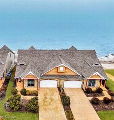 4319 Shore Drive, Lorain, OH 44053