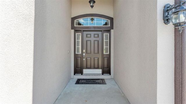 2932 BLACKWATER CREEK DR, Lakeland, FL 33810