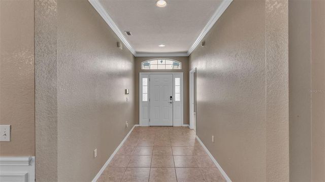 2932 BLACKWATER CREEK DR, Lakeland, FL 33810