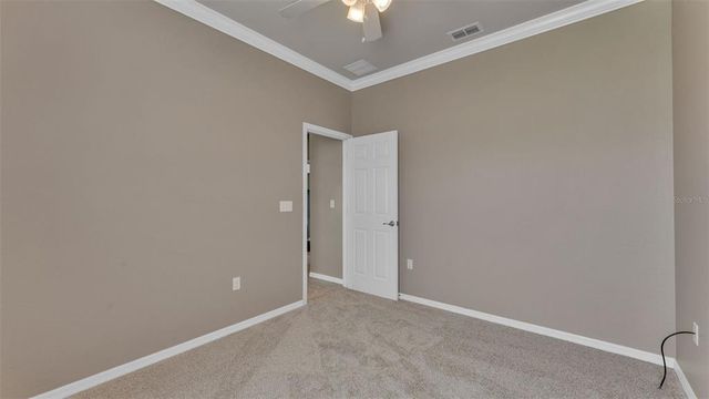 2932 BLACKWATER CREEK DR, Lakeland, FL 33810