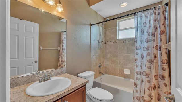 2932 BLACKWATER CREEK DR, Lakeland, FL 33810