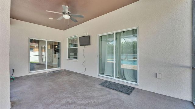 2932 BLACKWATER CREEK DR, Lakeland, FL 33810