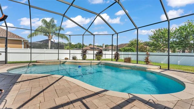 2932 BLACKWATER CREEK DR, Lakeland, FL 33810