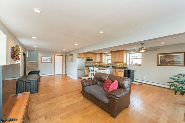 46 Myrtle Ave, Frankford Twp., NJ 07826
