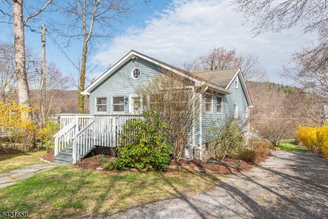46 Myrtle Ave, Frankford Twp., NJ 07826