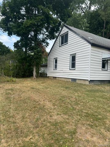 306 W Parkway Avenue, Flint, MI 48505