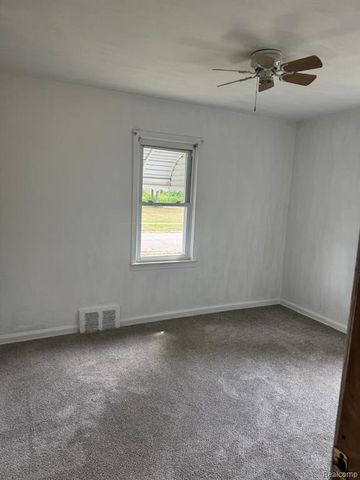 306 W Parkway Avenue, Flint, MI 48505