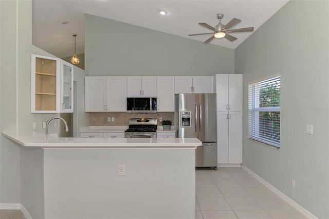 5271 HIGHBURY CIRCLE, Sarasota, FL 34238