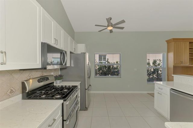 5271 HIGHBURY CIRCLE, Sarasota, FL 34238