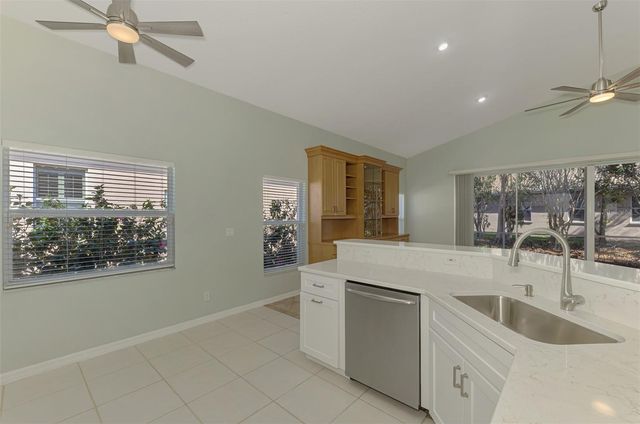 5271 HIGHBURY CIRCLE, Sarasota, FL 34238