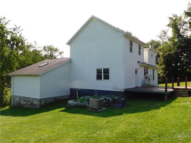 577 Woodside Old Frame Road, Smithfield, PA 15478