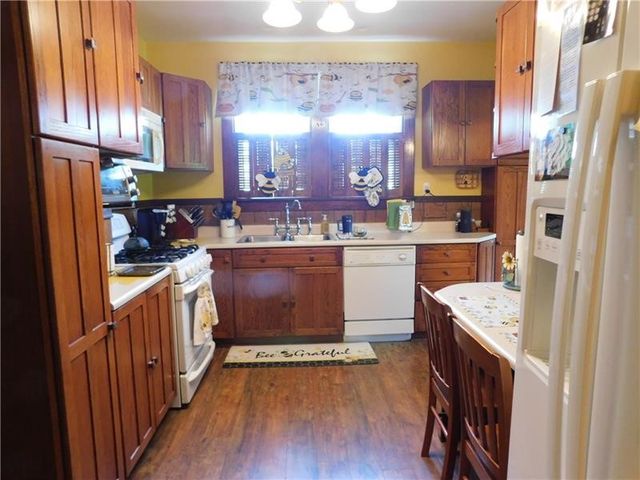 577 Woodside Old Frame Road, Smithfield, PA 15478