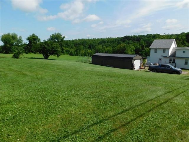 577 Woodside Old Frame Road, Smithfield, PA 15478