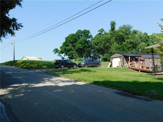 577 Woodside Old Frame Road, Smithfield, PA 15478