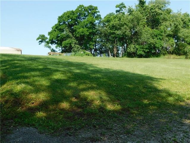 577 Woodside Old Frame Road, Smithfield, PA 15478