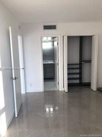 20301 W Country Club Drive 830, Aventura, FL 33180