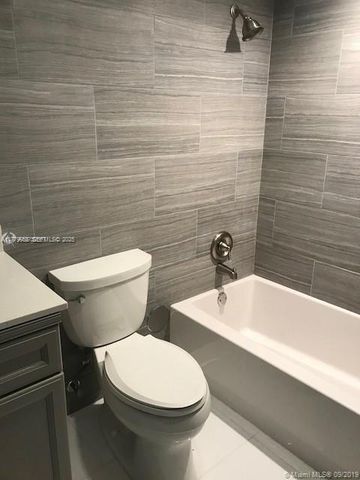 20301 W Country Club Drive 830, Aventura, FL 33180