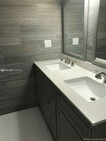 20301 W Country Club Drive 830, Aventura, FL 33180