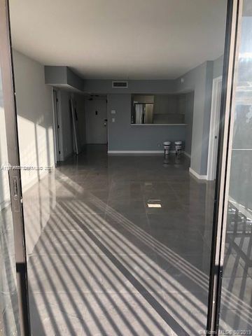20301 W Country Club Drive 830, Aventura, FL 33180