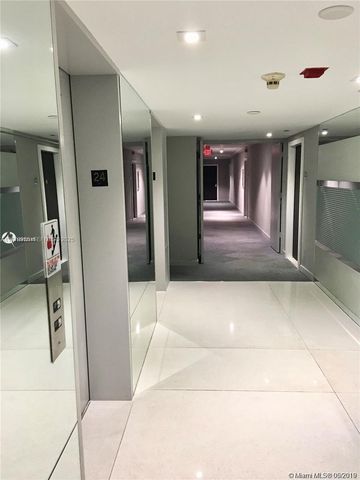 20301 W Country Club Drive 830, Aventura, FL 33180