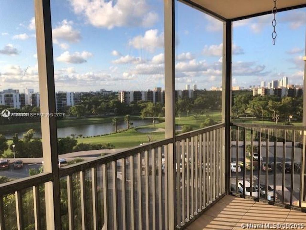 20301 W Country Club Drive 830, Aventura, FL 33180