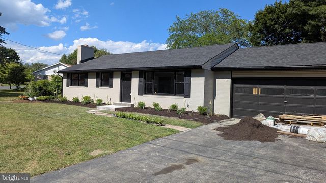13 RANDALL DRIVE, Enola, PA 17025