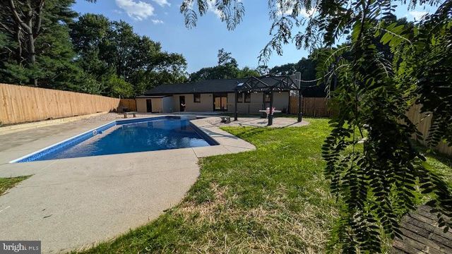 13 RANDALL DRIVE, Enola, PA 17025