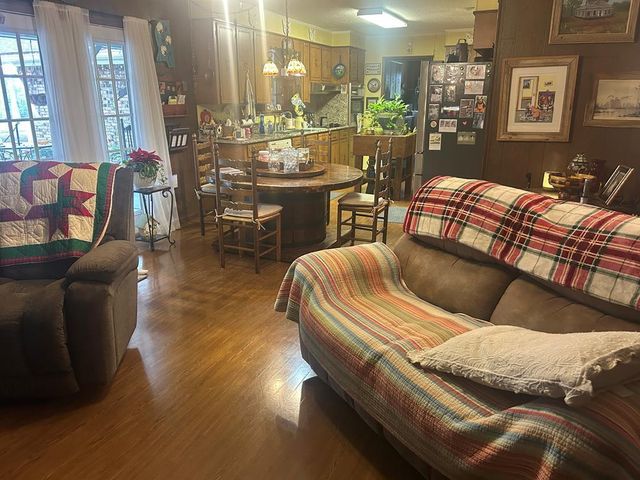 35 Theo's Dr., Laurel, MS 39443