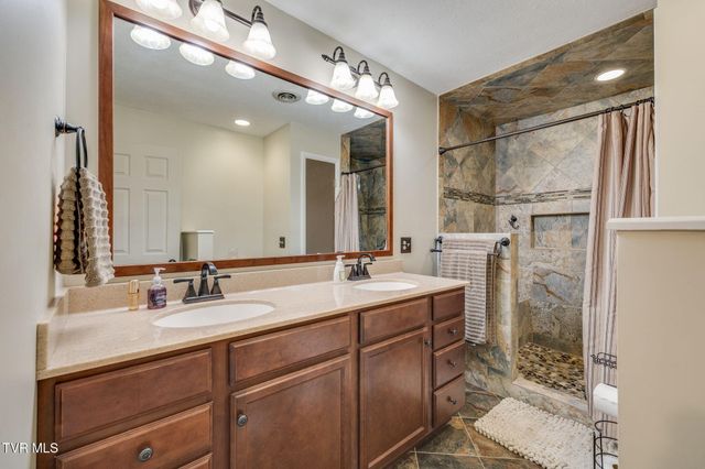 531 Wilson Street, Church Hill, TN 37642