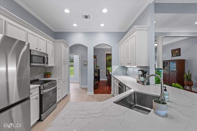 2675 Swan Lake Road, Bossier City, LA 71111