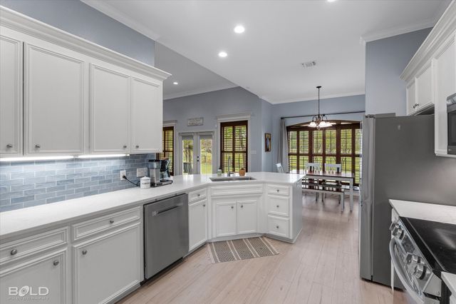 2675 Swan Lake Road, Bossier City, LA 71111