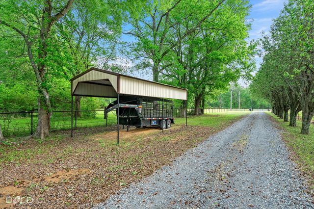 2675 Swan Lake Road, Bossier City, LA 71111