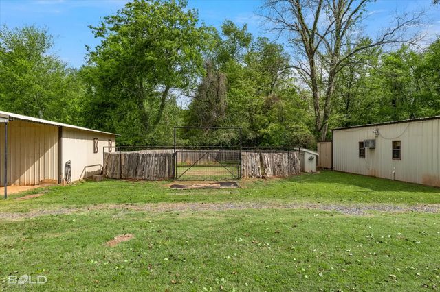 2675 Swan Lake Road, Bossier City, LA 71111