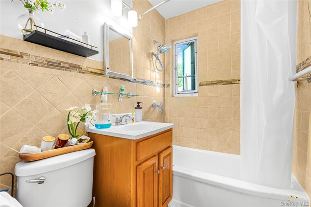 227-07 Hillside Avenue 516, Queens Village, NY 11427