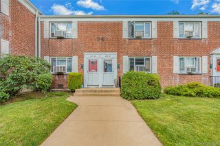 227-07 Hillside Avenue 516, Queens Village, NY 11427
