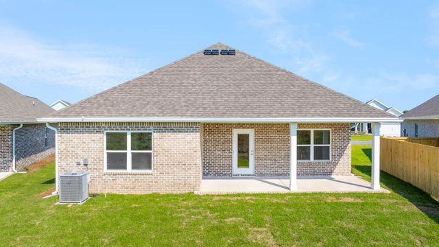 125 W Gray Owl Drive, Freeport, FL 32439