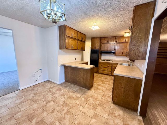 4131 MOFFETT AVENUE, Wichita Falls, TX 76308