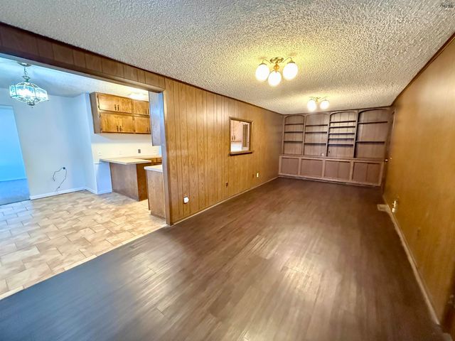 4131 MOFFETT AVENUE, Wichita Falls, TX 76308