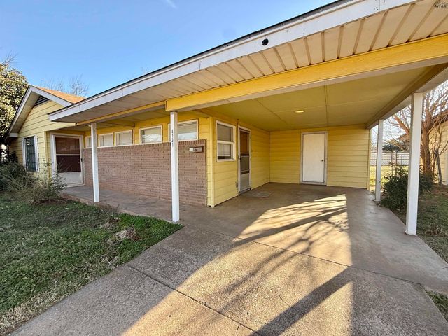 4131 MOFFETT AVENUE, Wichita Falls, TX 76308