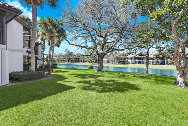 16671 Traders Crossing N 121, Jupiter, FL 33477