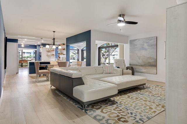 16671 Traders Crossing N 121, Jupiter, FL 33477