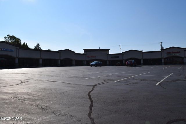 1715 S Madison Street, H, Webb City, MO 64870