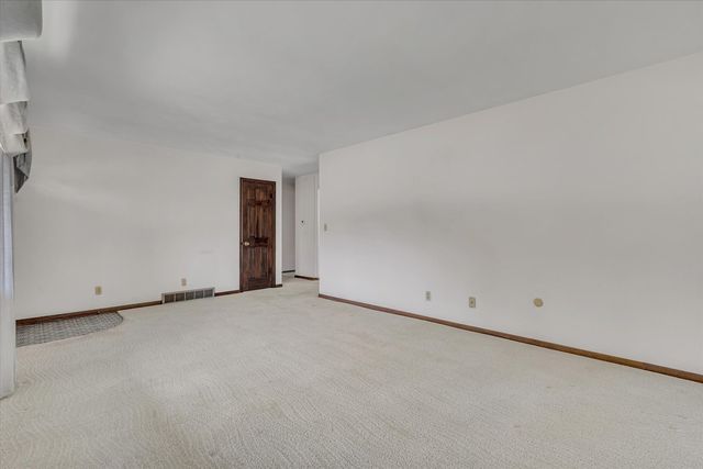 1530 W GEORGE WASHINGTON Boulevard S, Davenport, IA 52804