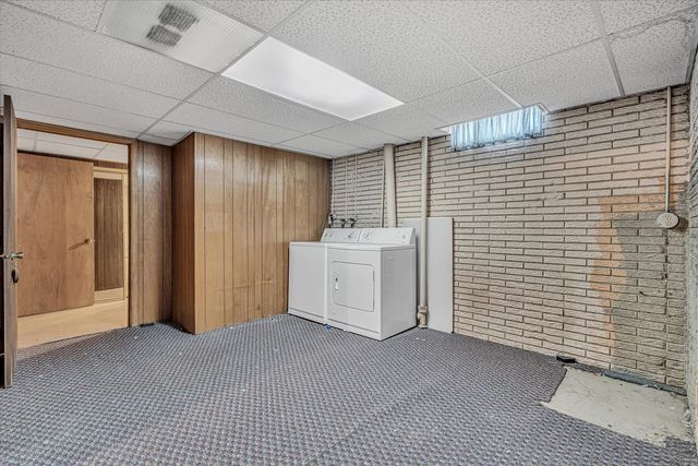 1530 W GEORGE WASHINGTON Boulevard S, Davenport, IA 52804