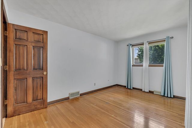 1530 W GEORGE WASHINGTON Boulevard S, Davenport, IA 52804