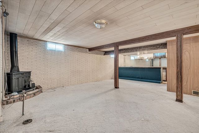 1530 W GEORGE WASHINGTON Boulevard S, Davenport, IA 52804