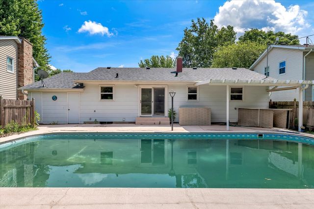 1530 W GEORGE WASHINGTON Boulevard S, Davenport, IA 52804