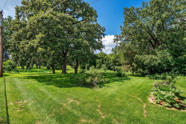 1530 W GEORGE WASHINGTON Boulevard S, Davenport, IA 52804