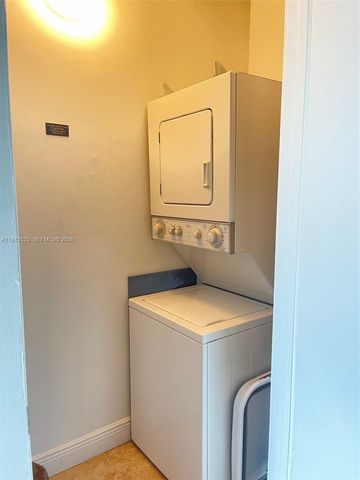 1050 Brickell Ave 410, Miami, FL 33131